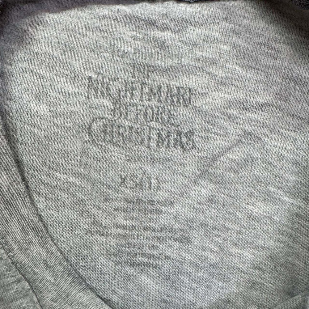 Nightmare Before‎ Christmas T-Shirt Womens XS Gray Disney Graphic Movie Tee Top - Picture 2 of 7